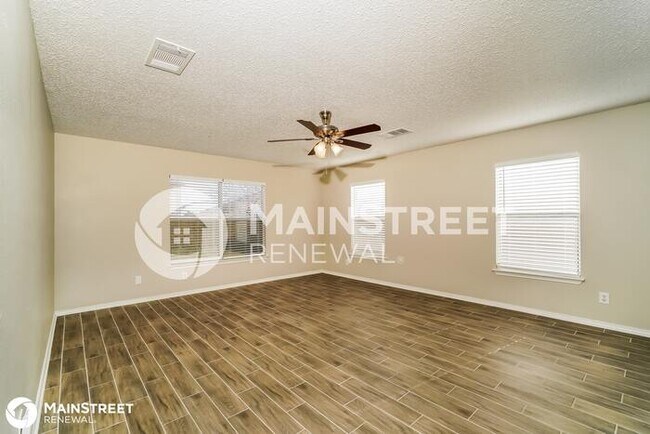 Building Photo - 8914 Walnut Basin, Converse, TX 78109