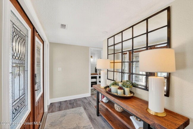 Foto del edificio - 244 Andros Ave