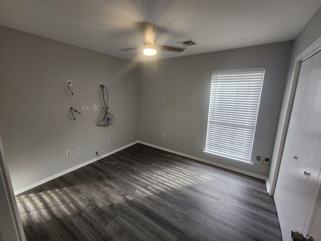 Building Photo - Remodeled Corner Lot, Large Backyard With ...