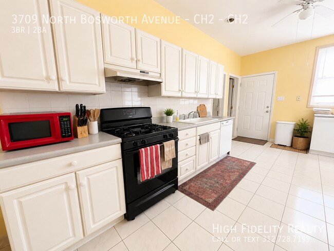 Foto del edificio - 3709 N Bosworth Ave