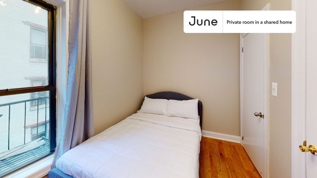 Primary Photo - Room in Shared 4 bed/1 bath home