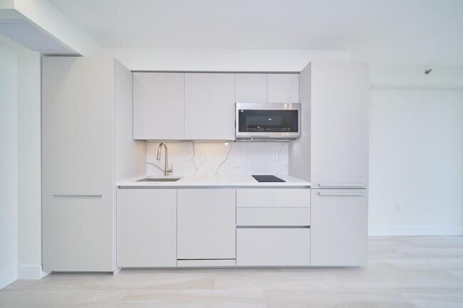 Foto del edificio - 0 bedroom in Brooklyn NY 11230