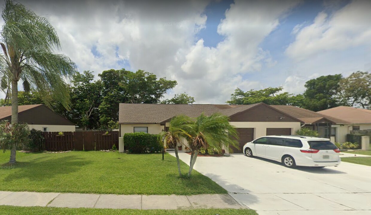 Primary Photo - 8512 Blue Cypress Dr