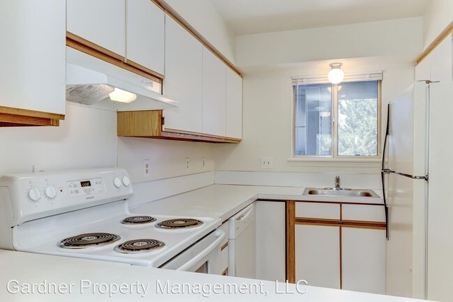 Foto del edificio - 9142 W Irving St