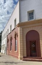 Building Photo - 105 S Howard St