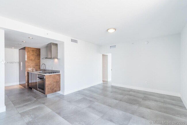 Building Photo - 2829 Indian Creek Dr