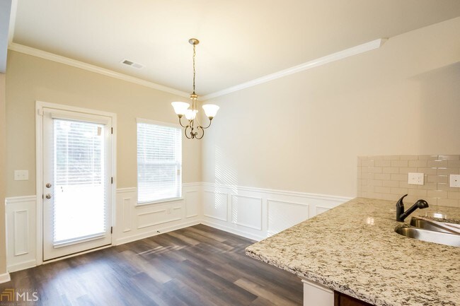 Foto del edificio - 5545 Union Pointe Pl