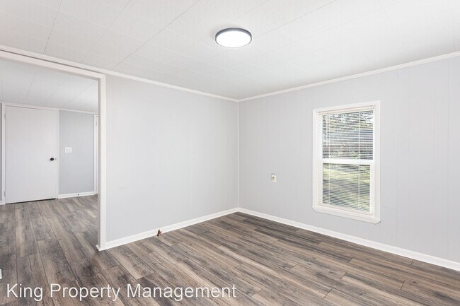 Building Photo - 2 br, 1 bath House - 201 Moore Street