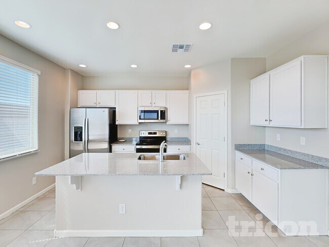 Building Photo - 8635 E Peralta Ave