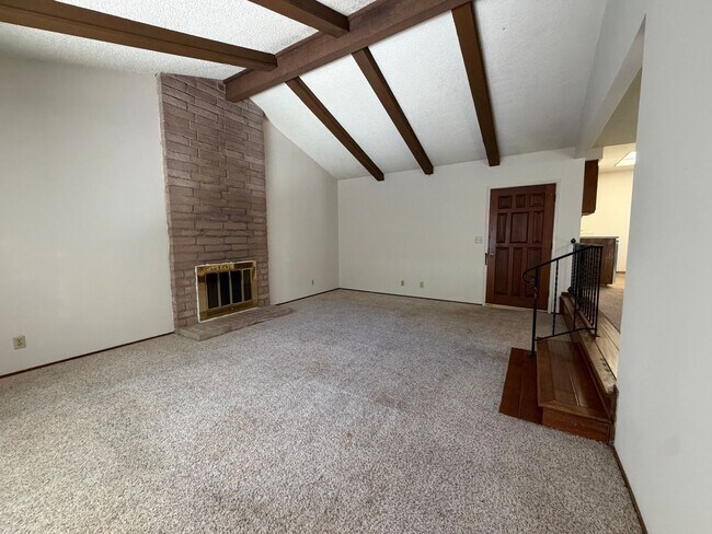 Foto del edificio - 7739 Southcliff Dr