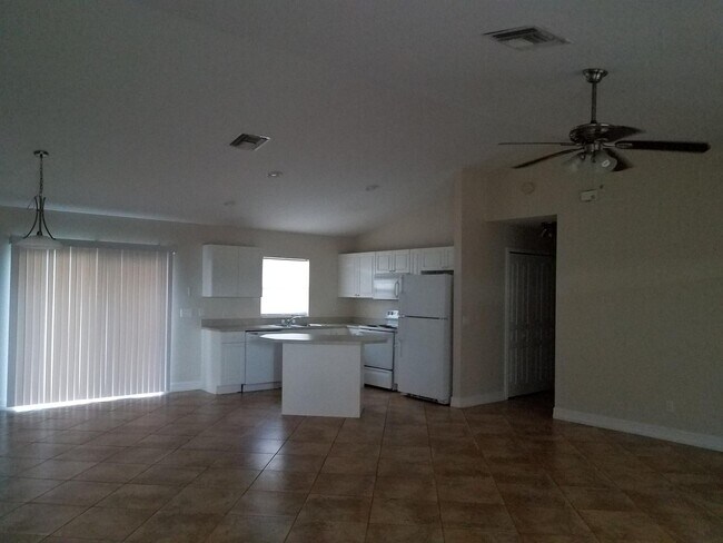 Foto del edificio - Coming in July 3/2/2 Single Family Home