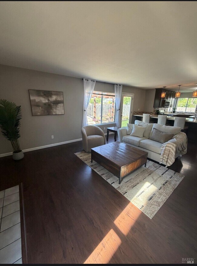 Foto del edificio - 1731 Walnut Creek Dr
