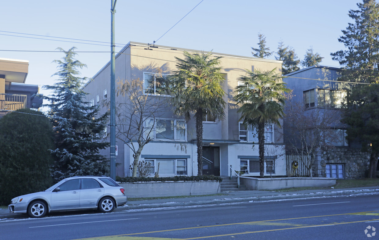 Primary Photo - Magnolia Apartments