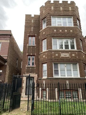 Foto principal - 7804 S Burnham Ave