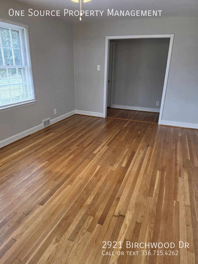 Foto del edificio - 2921 Birchwood Dr