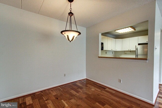 Building Photo - 93 Le Forge Ct