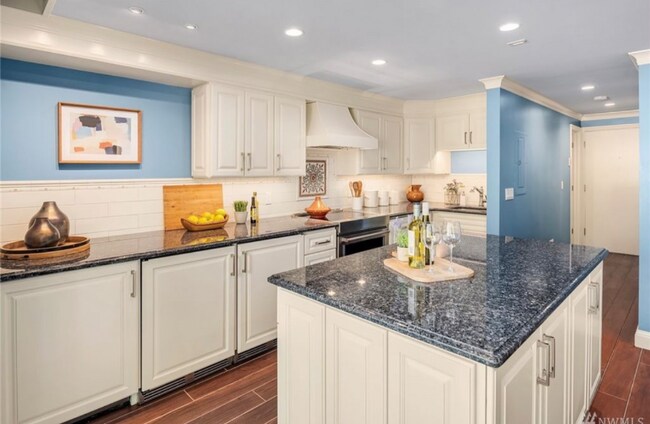 Foto del edificio - 1810 43rd Ave E