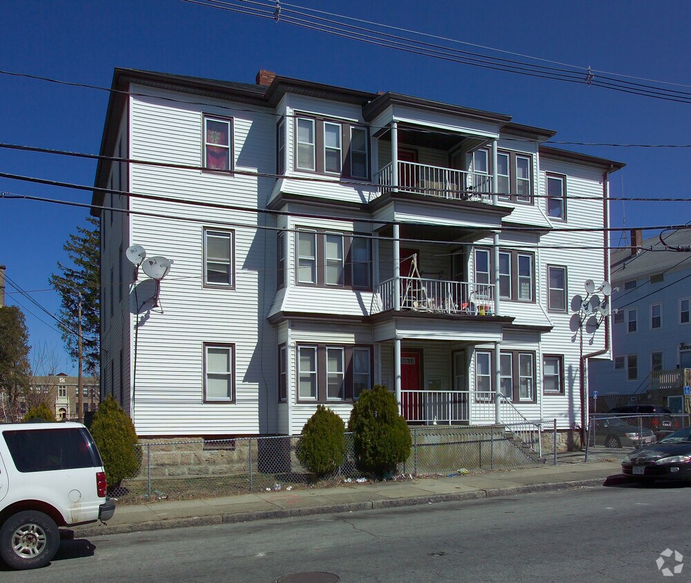 752 Dwelly St, Fall River, MA 02724 Apartments in Fall River, MA