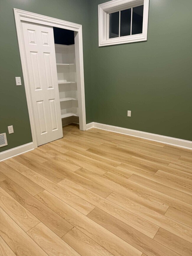 Foto del edificio - 524 S Oakley Ave