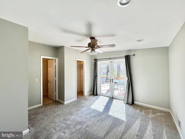 Foto del edificio - 5650 Gary Ave