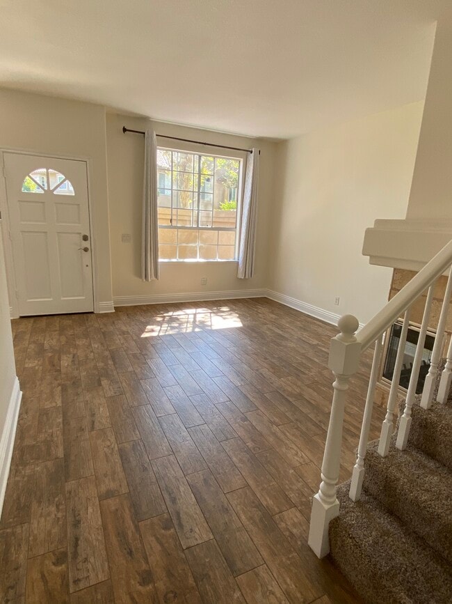 Photo - 14 Hillgate Pl Townhome