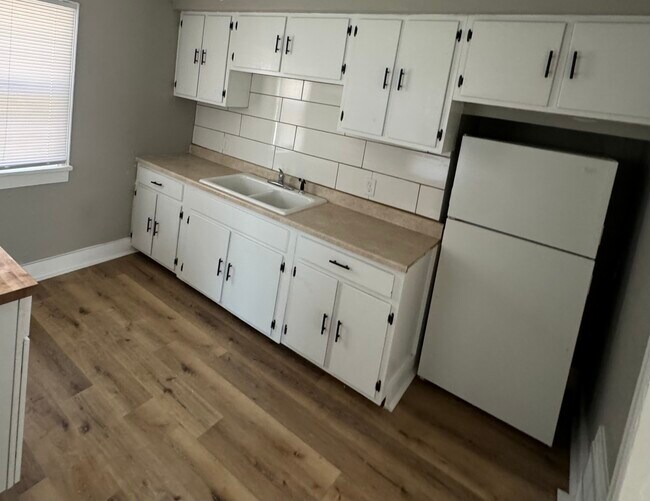 Foto del edificio - 3414 Patrick Ave