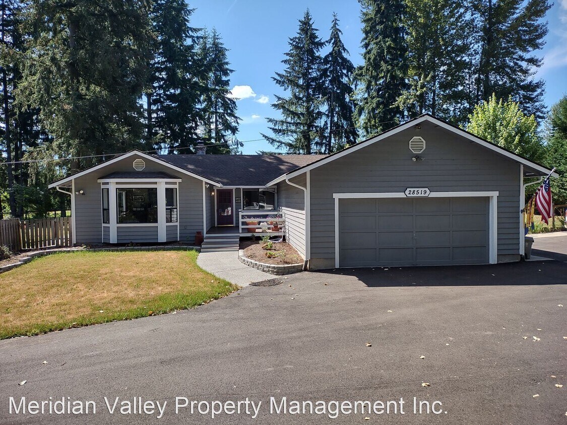 3 br, 2 bath House 28519 137th Ave SE House Rental in Kent, WA
