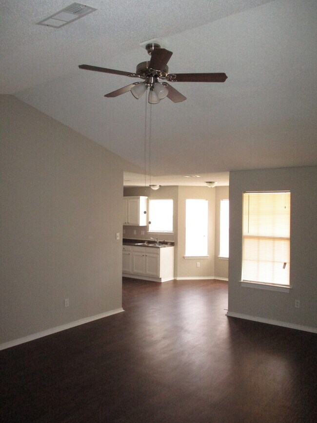 Building Photo - 2401 Cherry Creek Cir