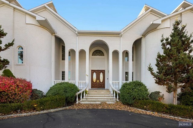 Building Photo - 44 Crocker Mansion Dr