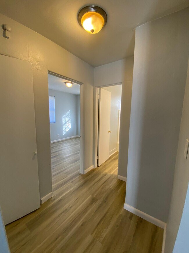 Foto del edificio - 610 W 18th St