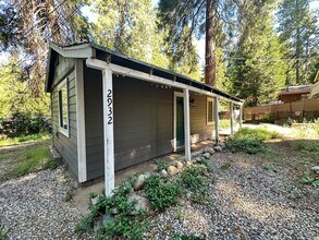 Building Photo - 2932 Alder Dr