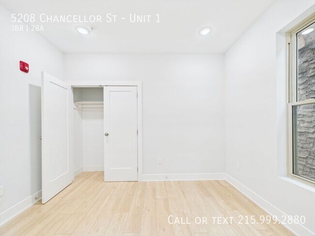 Foto del edificio - 5208 Chancellor St