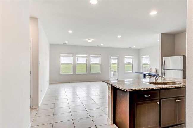 Foto del edificio - 2721 Winding Creek Rd