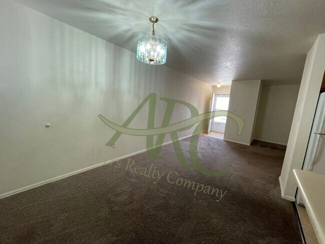Foto del edificio - 2730 Poplar St