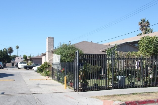 Foto del edificio - 14903-14909 Chadron Ave