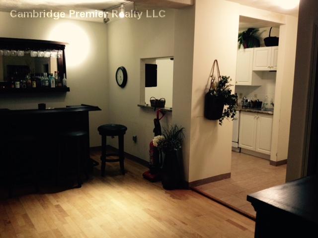 Foto del edificio - 373 Highland Ave