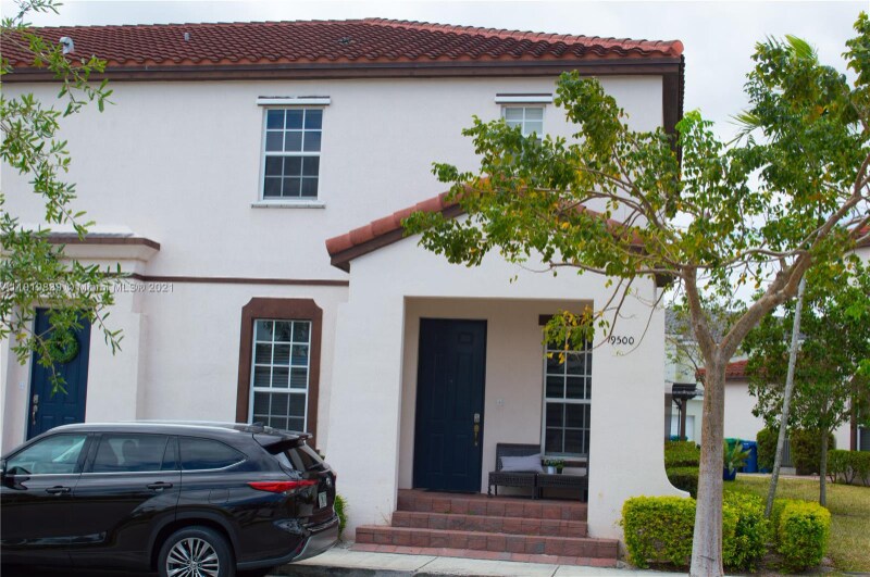 Foto principal - 9500 SW 171st Ct