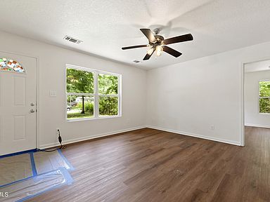 Foto del edificio - 8725 Elm Ave