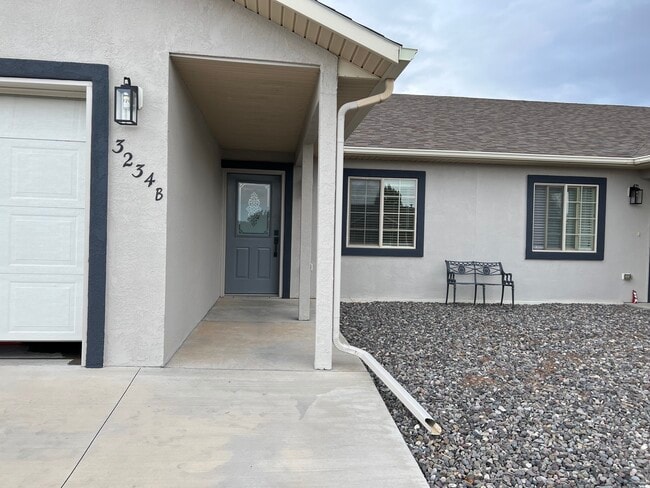 Building Photo - 3234 Meadows Pkwy