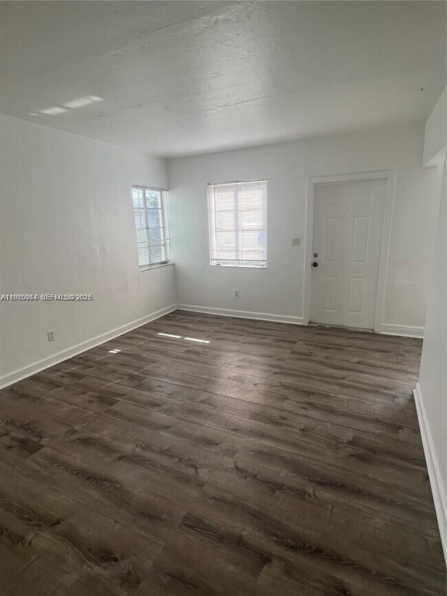 Foto del edificio - 840 81st St