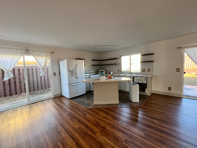 Building Photo - 4381 Olali St