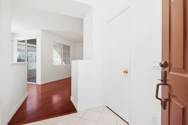 Foto del edificio - 10728 Sabre Hill Dr