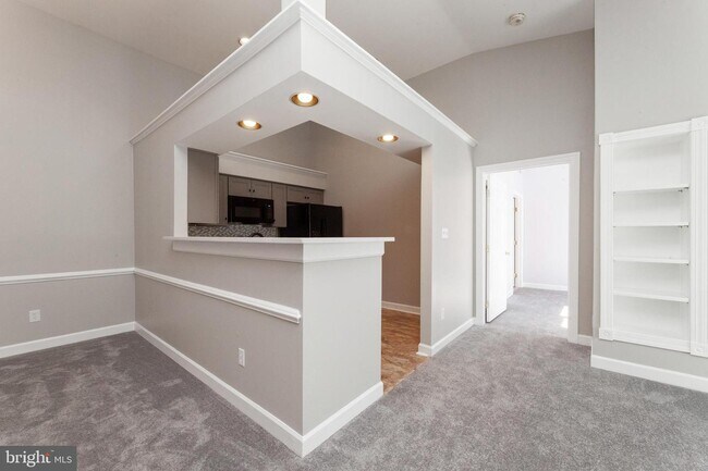 Building Photo - 8311K Bluebird Way