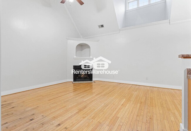 Foto del edificio - 2070 Rossburg Pl