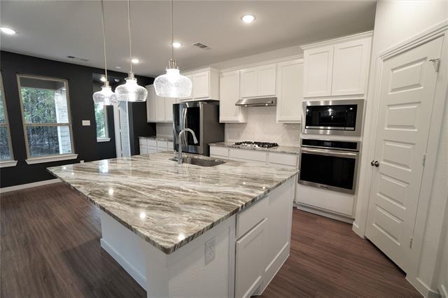 Building Photo - 2129 Hobby Dr