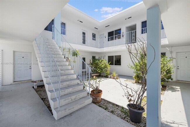 Foto del edificio - 501 NE 82nd Terrace