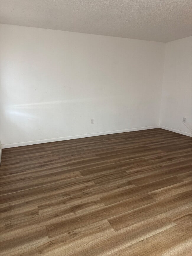 Building Photo - 3012 Allred Dr