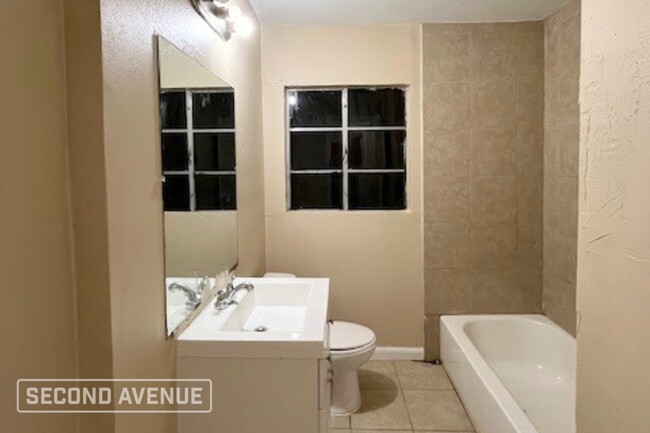 Foto del edificio - 9117 Oak Knoll Ln
