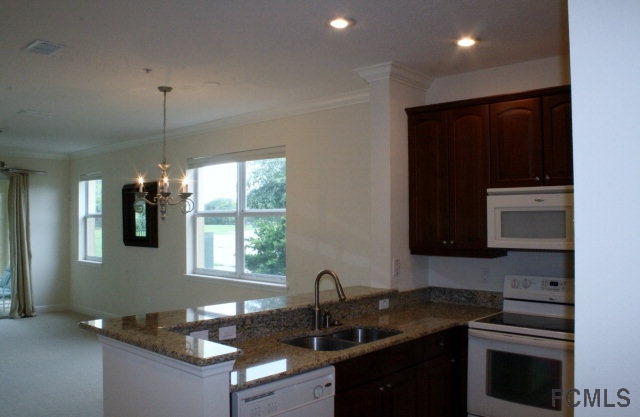 Building Photo - 115 Riverview Bend S
