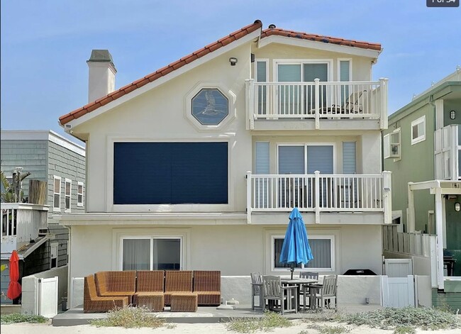 Building Photo - 4025 Ocean Dr